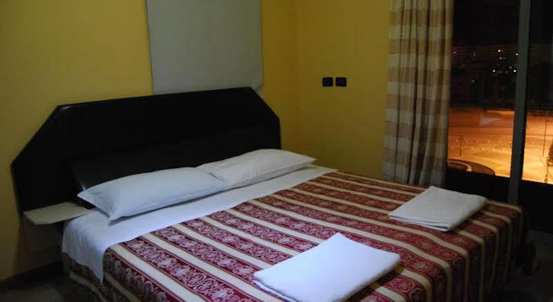 Hotel Vlora Kültér fotó